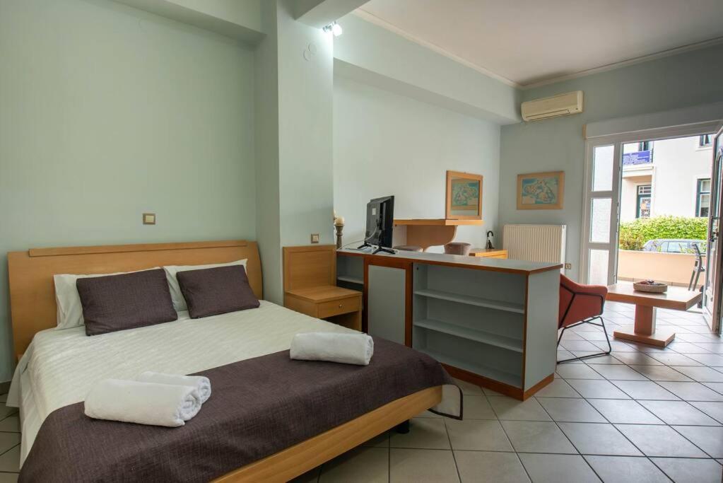 Art Of Urban Hospitality! Apartment Mytilene Exterior photo